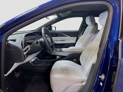 Used 2025 Cadillac Lyriq Sport image 20