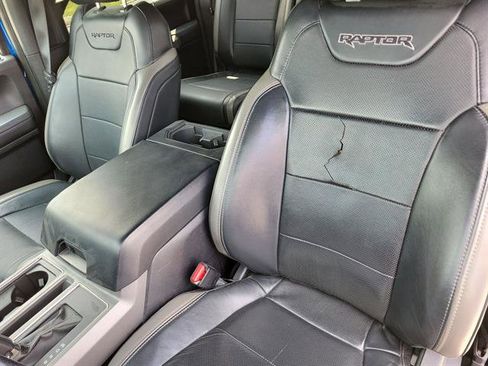 Used 2017 Ford F150 Raptor w/ Equipment Group 801A Mid AWD/4WD image 5