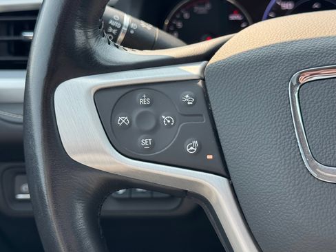 Used 2022 GMC Acadia SLT w/ Technology Package AWD/4WD image 50