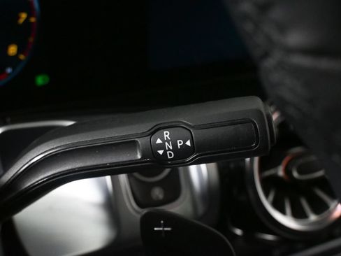 Certified 2023 Mercedes-Benz GLB 250 image 16