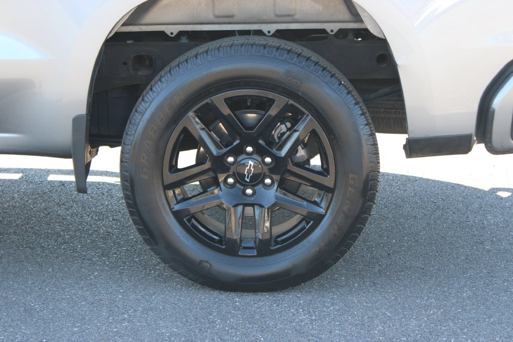 Used 2024 Chevrolet Silverado 1500 Custom w/ Rally Edition RWD image 14