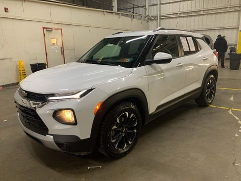 Used 2021 Chevrolet TrailBlazer LT w/ Convenience Package image 1