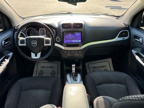 Used 2013 Dodge Journey SE image 20