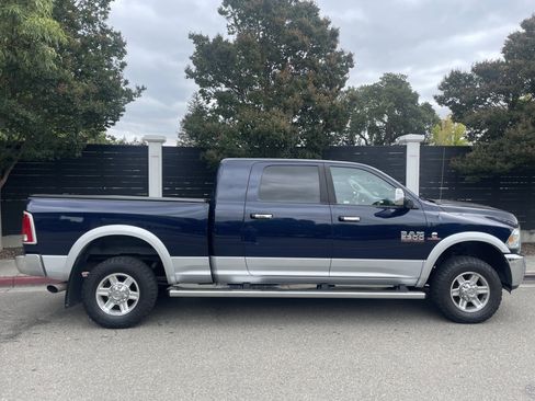 Used 2013 RAM 2500 Laramie w/ Convenience Group image 4