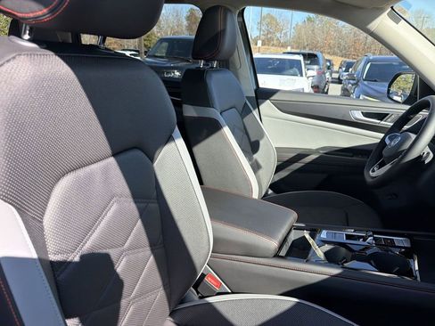 New 2026 Volkswagen Atlas Peak Edition image 20