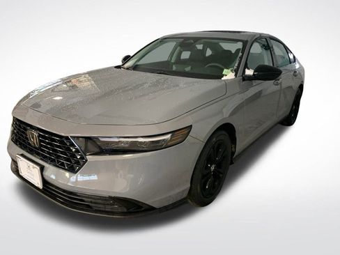 Used 2025 Honda Accord SE image 1