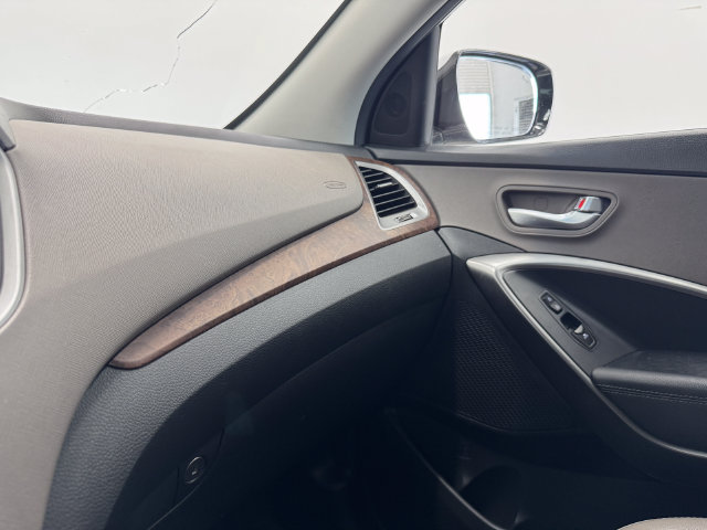 Used 2018 Hyundai Santa Fe Sport FWD image 38