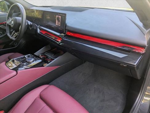 Certified 2025 BMW i5 eDrive40i w/ M Sport Package image 20