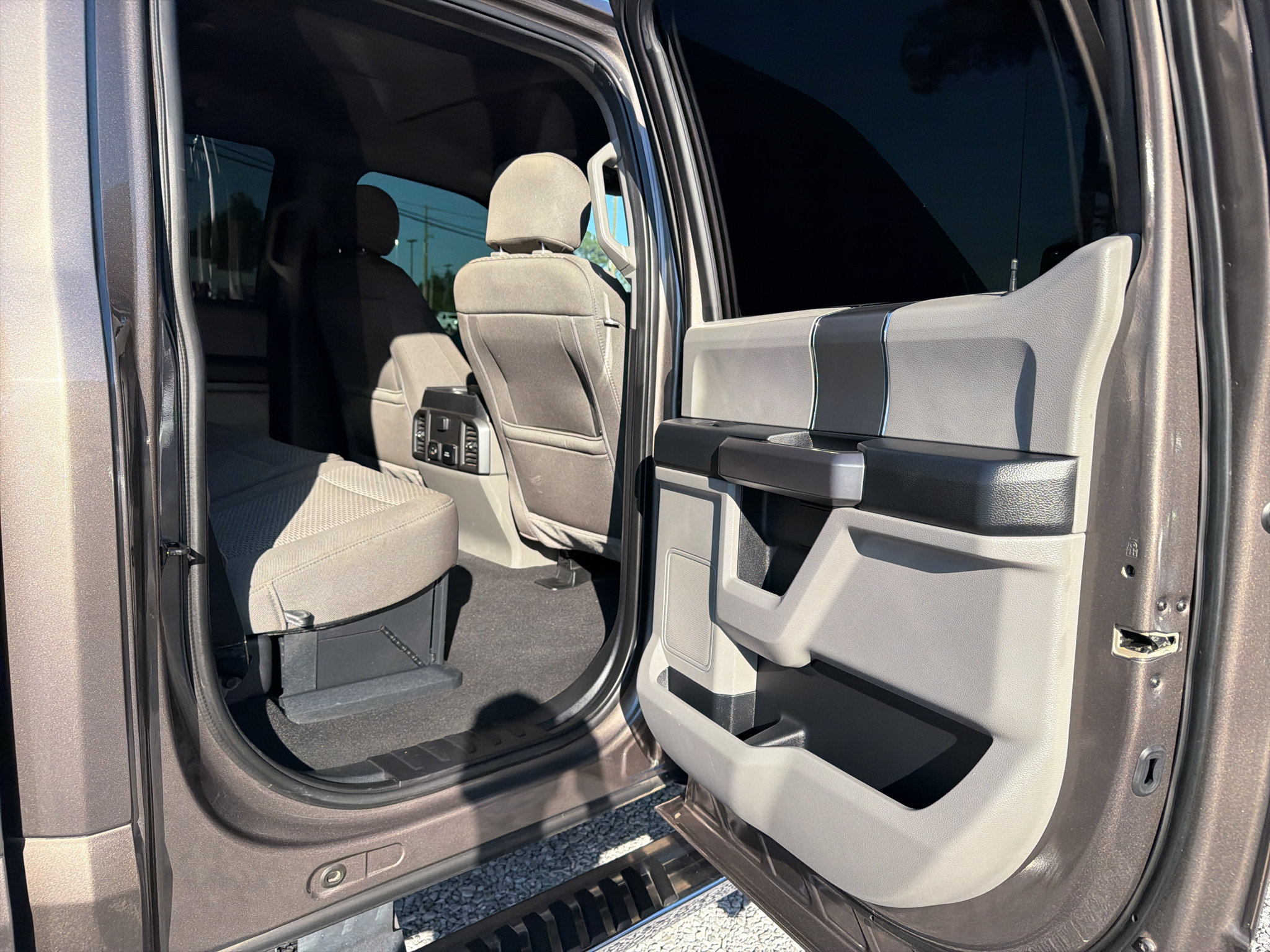 Used 2020 Ford F250 XLT w/ XLT Premium Package AWD/4WD image 21