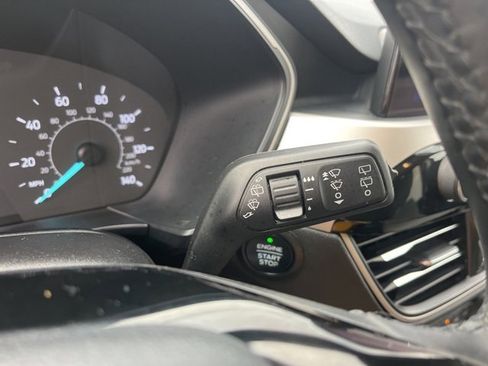 Used 2022 Ford Escape SE w/ Cold Weather Package image 25