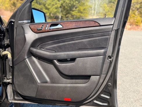 Used 2014 Mercedes-Benz ML 350 4MATIC w/ Premium 1 Package image 19