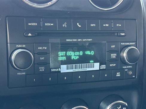 Used 2016 Jeep Patriot Sport image 20