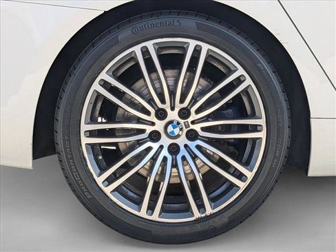 Used 2017 BMW 530i image 28