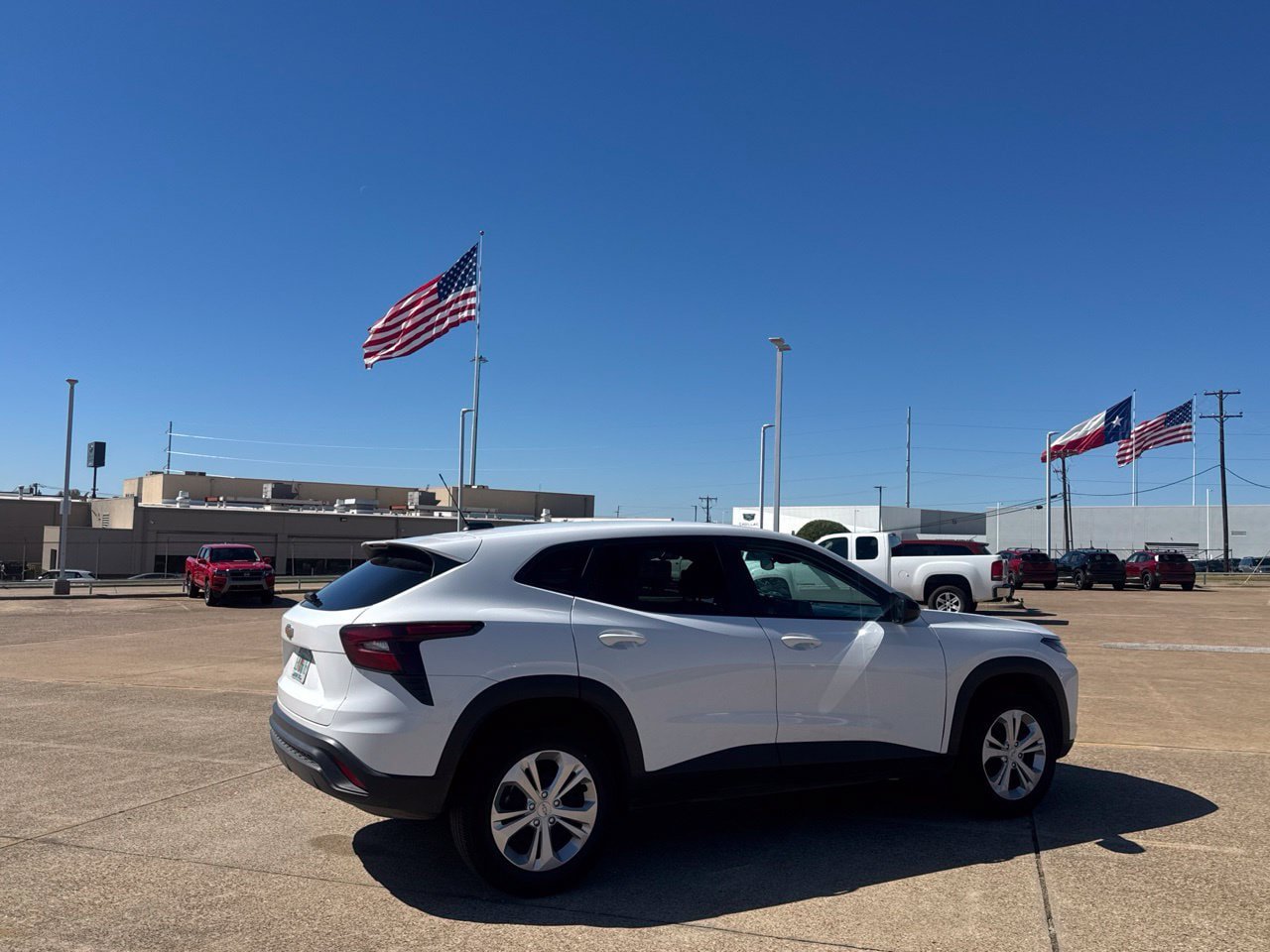 Used 2025 Chevrolet Trax LS FWD image 19