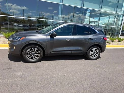 Used 2020 Ford Escape SEL AWD/4WD image 3