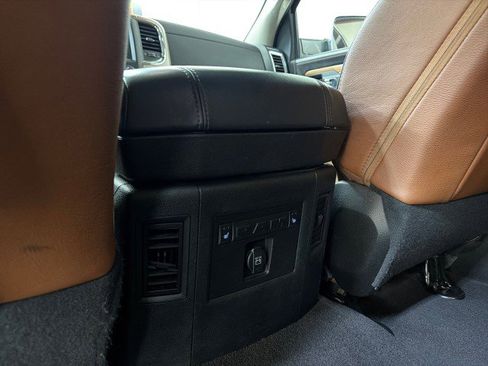 Used 2017 RAM 3500 Laramie Longhorn image 28