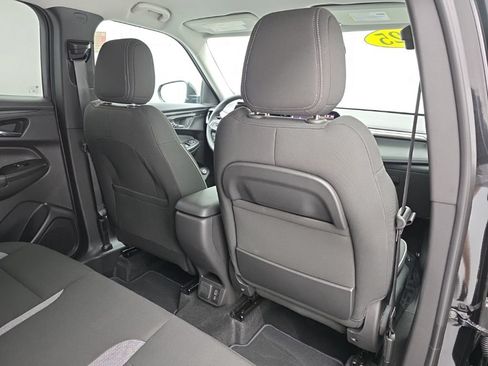 Used 2025 Chevrolet TrailBlazer LT w/ Convenience Package AWD/4WD image 45