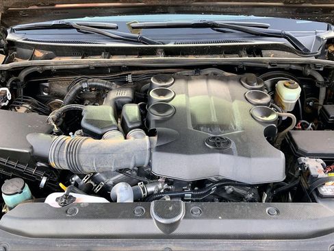 Used 2021 Toyota 4Runner Limited image 32