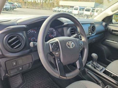 Used 2022 Toyota Tacoma 2WD Access Cab image 10