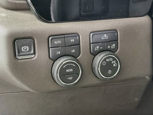 Used 2025 Chevrolet Silverado 1500 LT w/ Z71 Off-Road Package AWD/4WD image 13