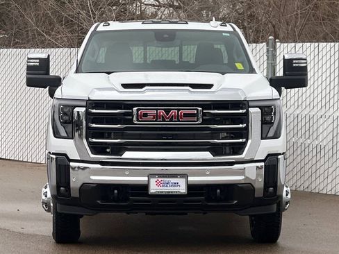 New 2026 GMC Sierra 3500 SLT w/ SLT Convenience Package AWD/4WD image 6