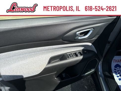 Used 2022 Jeep Compass Latitude w/ Sun and Sound Group AWD/4WD image 14