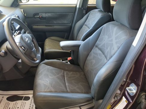 Used 2014 Scion xB FWD image 19
