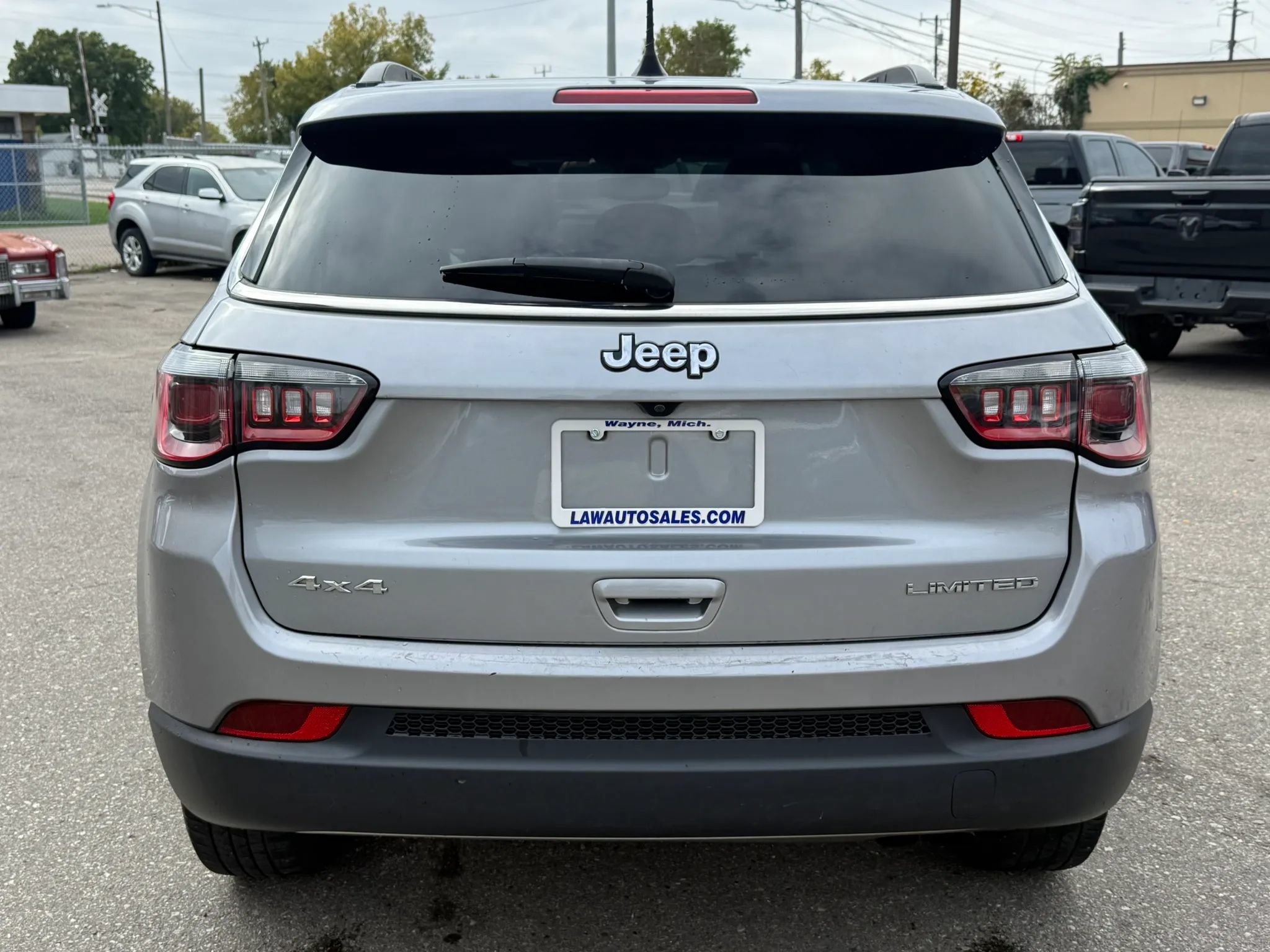 Used 2017 Jeep Compass Limited AWD/4WD image 6