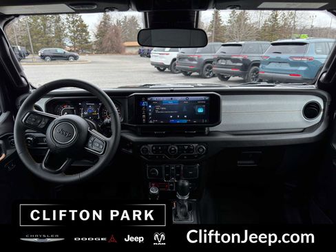 Certified 2024 Jeep Wrangler Willys image 19