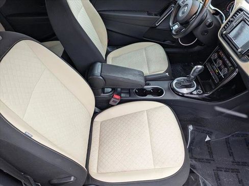 Used 2019 Volkswagen Beetle 2.0T SE image 19