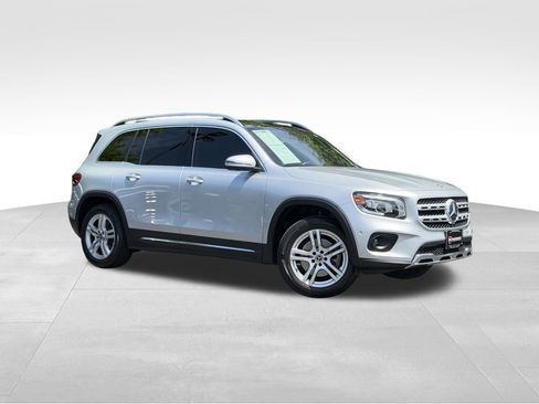 Used 2020 Mercedes-Benz GLB 250 4MATIC image 1