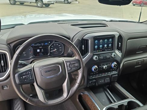 Used 2021 GMC Sierra 3500 Denali w/ Denali Ultimate Package image 8