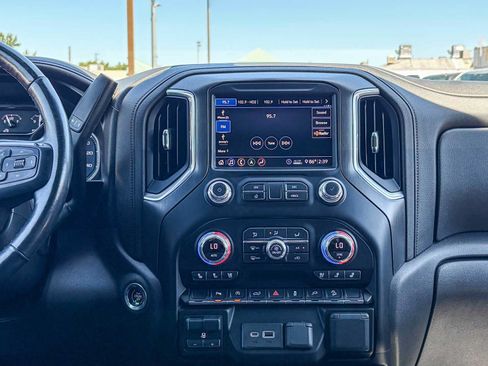 Used 2020 GMC Sierra 1500 AT4 w/ AT4 Premium Package AWD/4WD image 13