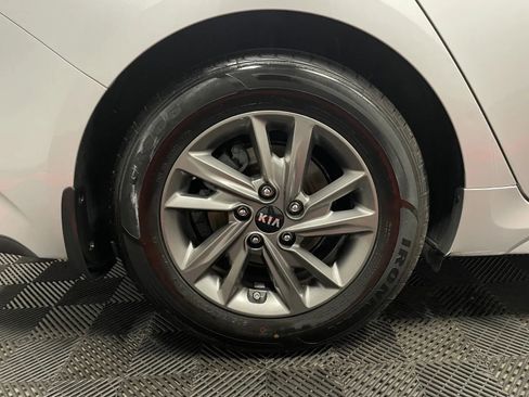 Used 2019 Kia Optima LX image 17