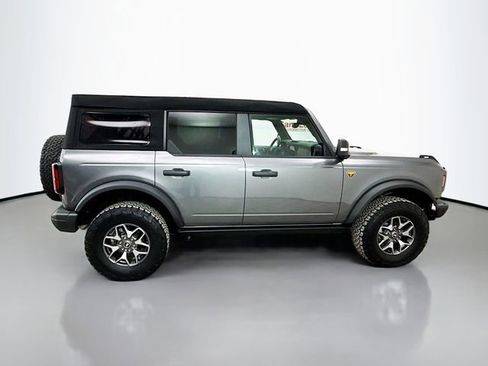 Used 2024 Ford Bronco Badlands AWD/4WD image 8