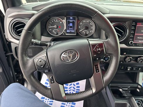 Used 2020 Toyota Tacoma TRD Off-Road image 7