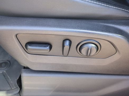 Used 2020 Chevrolet Silverado 2500 LTZ w/ LTZ Premium Package image 17