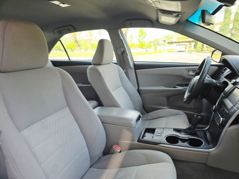 Used 2017 Toyota Camry LE FWD image 29
