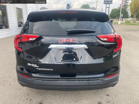 Used 2018 GMC Terrain SLE w/ Driver Convenience Package FWD image 6