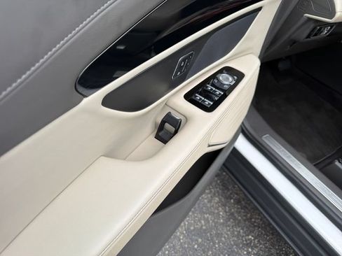 Used 2024 Lincoln Nautilus Premier AWD/4WD image 14