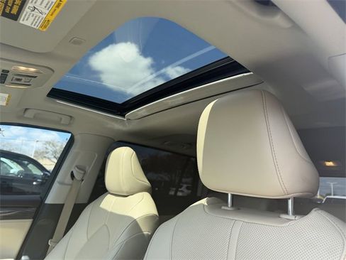 Used 2020 Toyota Highlander Limited image 21