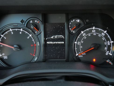 Certified 2024 Toyota 4Runner SR5 Premium image 22