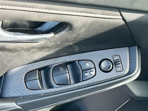 Used 2023 Nissan Sentra SV image 17