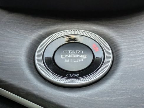 New 2025 Jeep Grand Cherokee L Limited w/ Black Appearance Package image 24