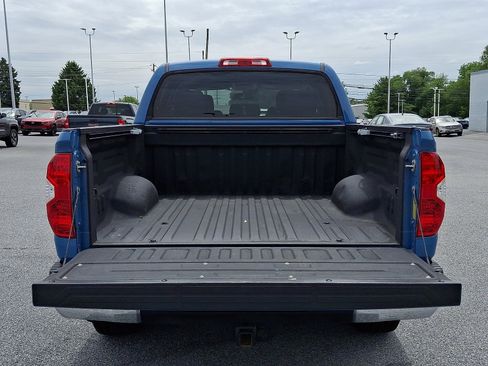 Used 2019 Toyota Tundra SR5 w/ SR5 Upgrade Package AWD/4WD image 28