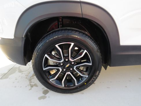 Certified 2023 Chevrolet TrailBlazer ACTIV w/ Convenience Package FWD image 9