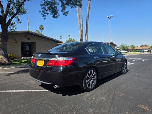 Used 2015 Honda Accord Sport image 7