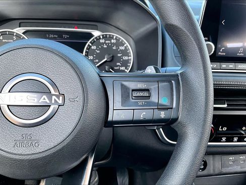 Used 2024 Nissan Rogue SV image 24