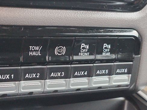 Used 2021 RAM 2500 Big Horn w/ Level 2 Equipment Group image 24