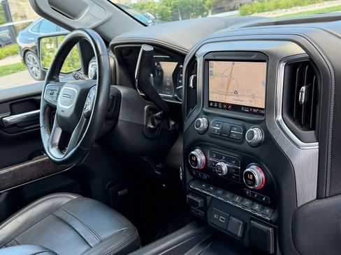 Used 2022 GMC Sierra 1500 Denali w/ Denali Premium Package AWD/4WD image 13